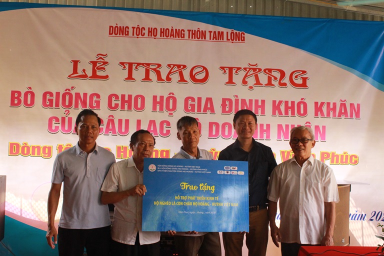 Hoạt động thiện nguyện của dòng họ tại thôn Tam Lộng (Bình Xuyên – Vĩnh Phúc)