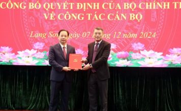 Trưởng Ban Tổ chức Trung ương Lê Minh Hưng trao quyết định chuẩn y Bí thư Tỉnh ủy Lạng Sơn cho Ông Hoàng Văn Nghiệm